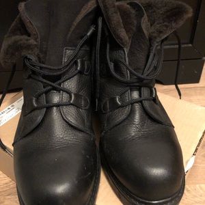 Men’s snow boots by Maxine 10 1/2
